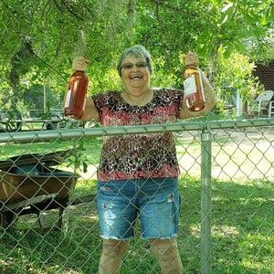 Meet your Posher, Rena